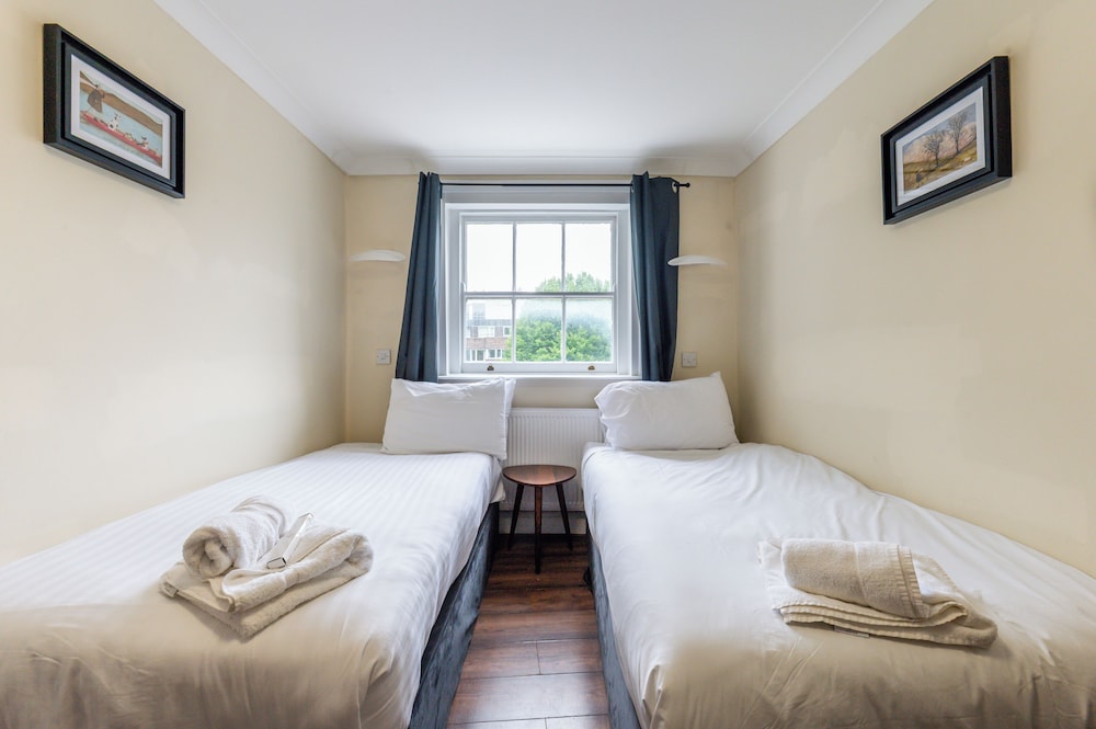 Belmont Hotel 9