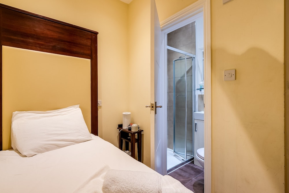 Belmont Hotel 5