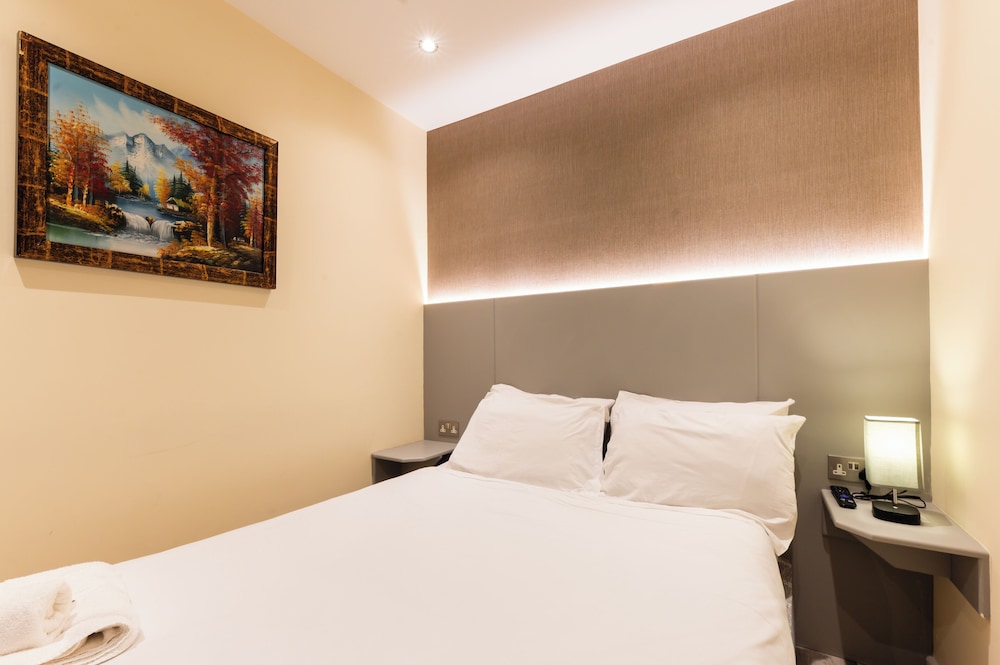 Belmont Hotel 18
