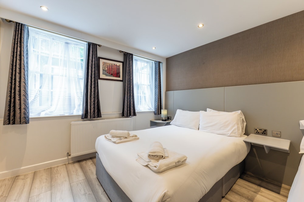 Belmont Hotel 24