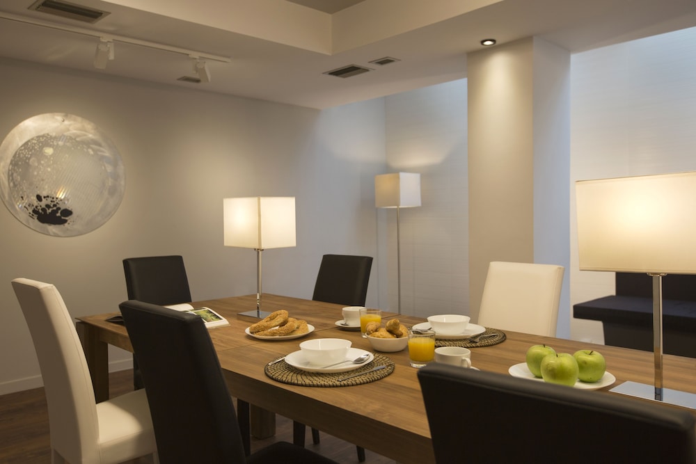 Pi Athens Suites 23