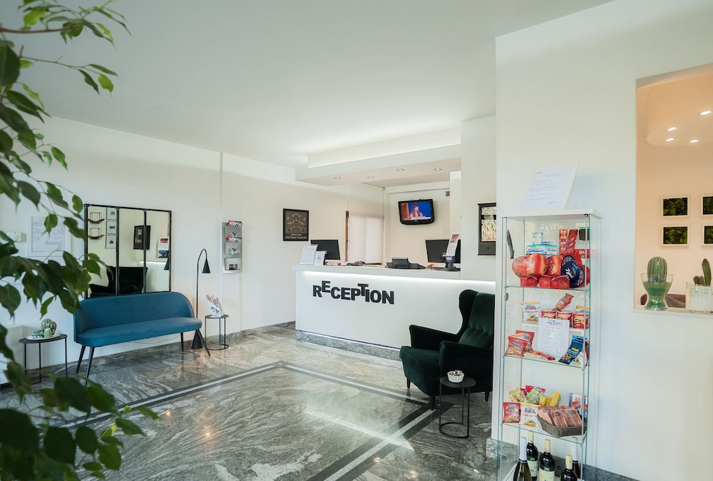 Hotel Boomerang 4