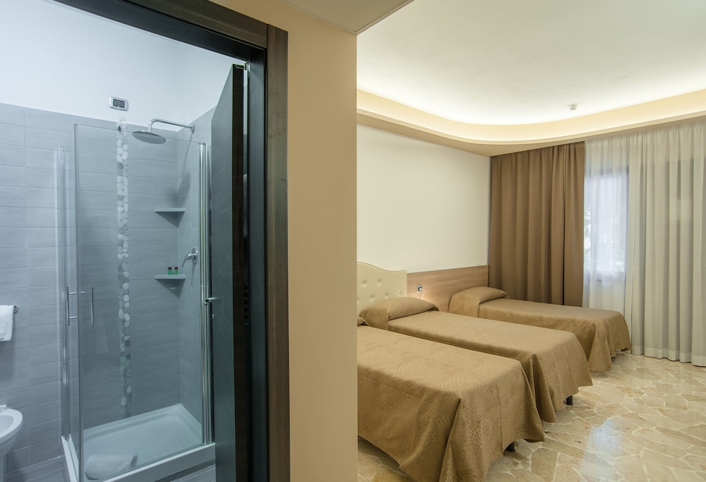 Hotel Boomerang 5