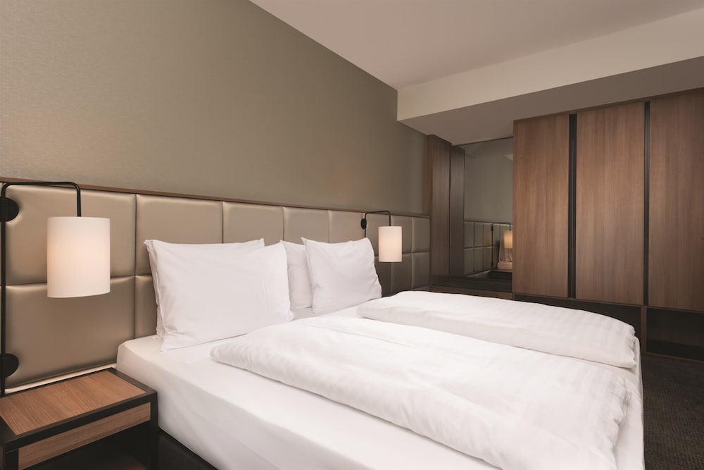 Adina Apartment Hotel Frankfurt Westend 12