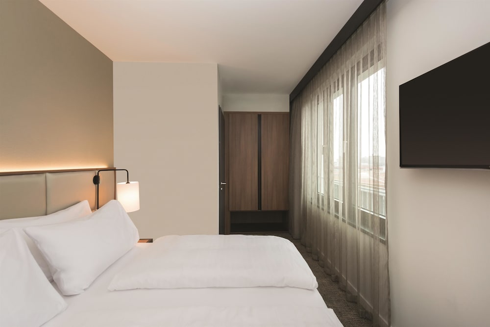 Adina Apartment Hotel Frankfurt Westend 9