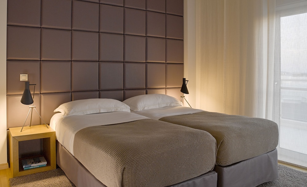 Scale Suites 6