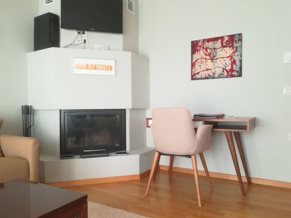 Scale Suites 20