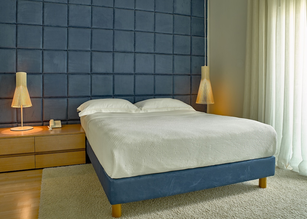 Scale Suites 10