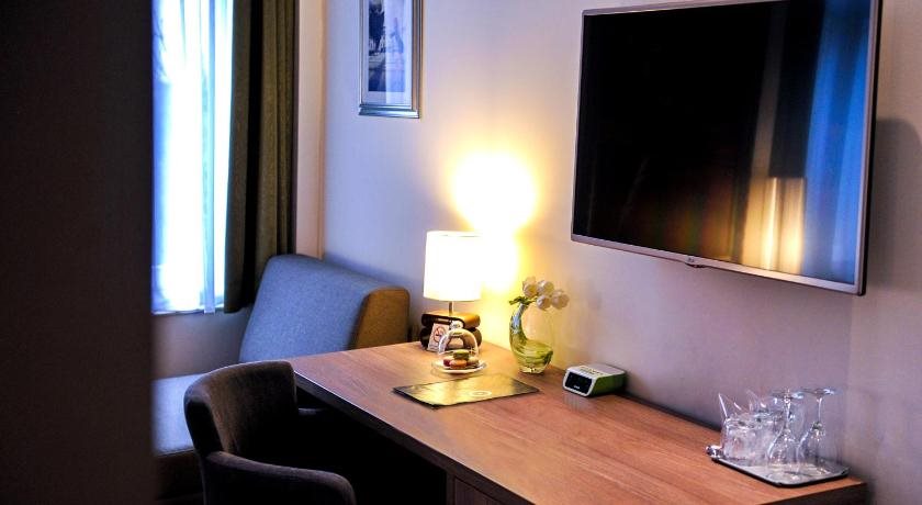 Hotel Opera 21