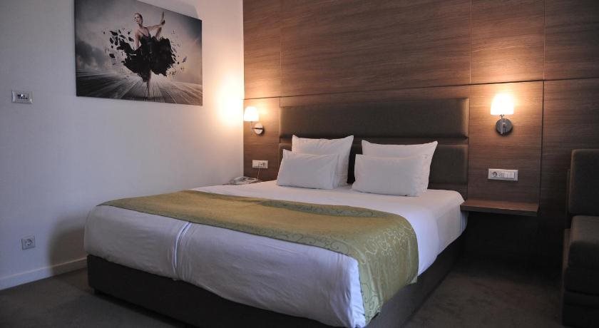 Hotel Opera 8
