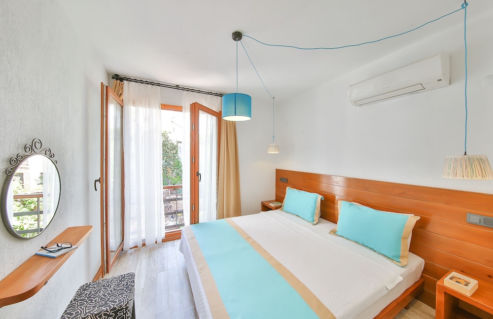 Mare Nostrum Apart 12