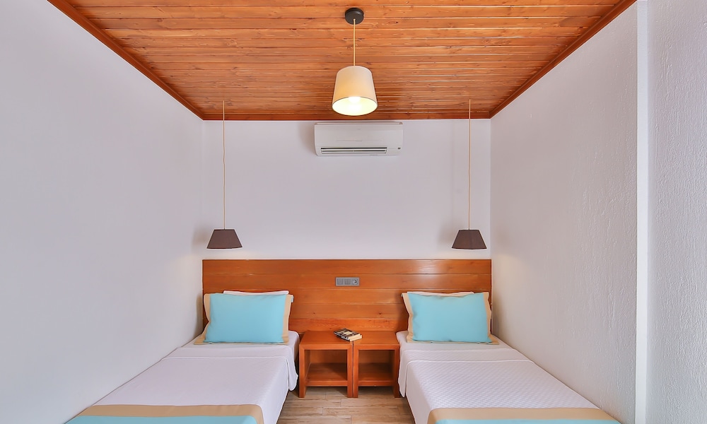 Mare Nostrum Apart 10