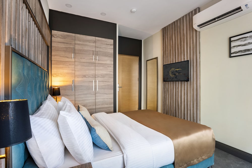 Rodinn Park Hotel 10