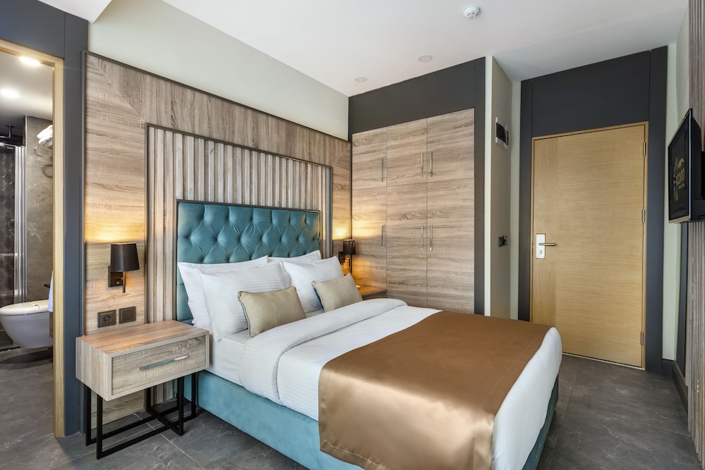 Rodinn Park Hotel 8