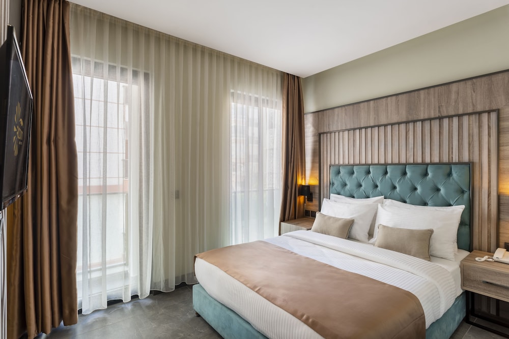 Rodinn Park Hotel 13