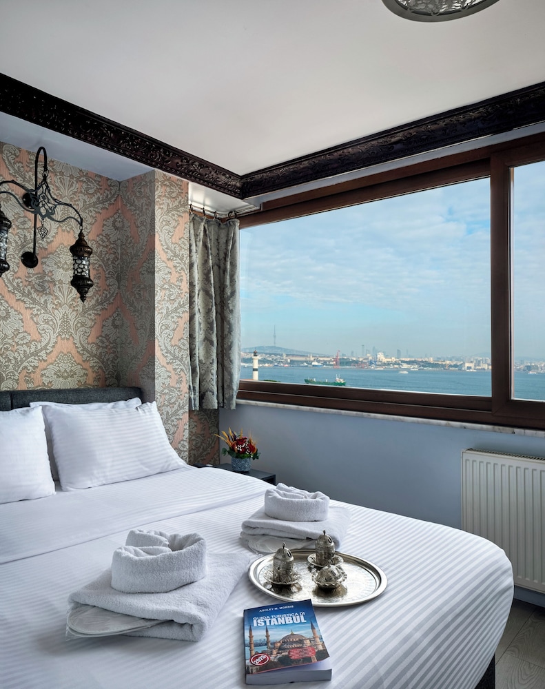 Mytra Hotel 12