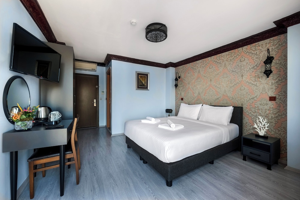 Mytra Hotel 18