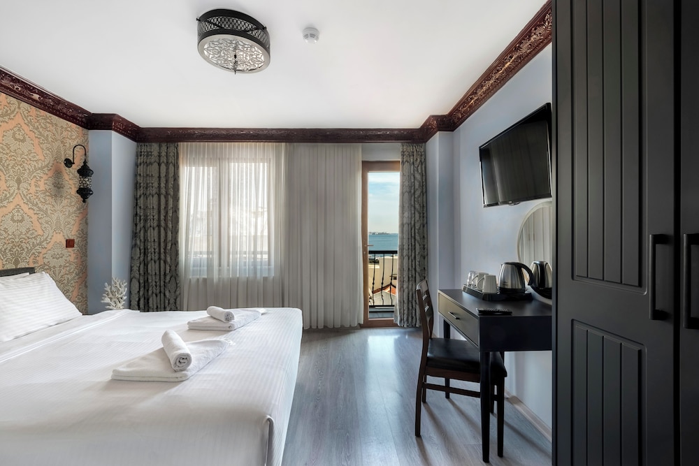 Mytra Hotel 19