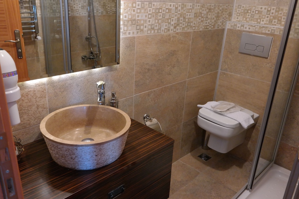Mytra Hotel 23