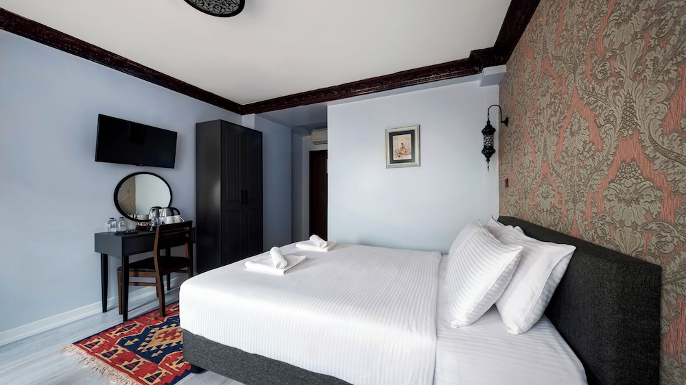 Mytra Hotel 6