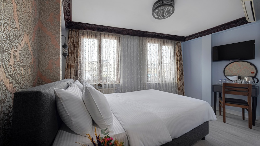 Mytra Hotel 22