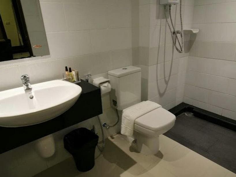 Leelawadee Modern Resort Huaykwang 20