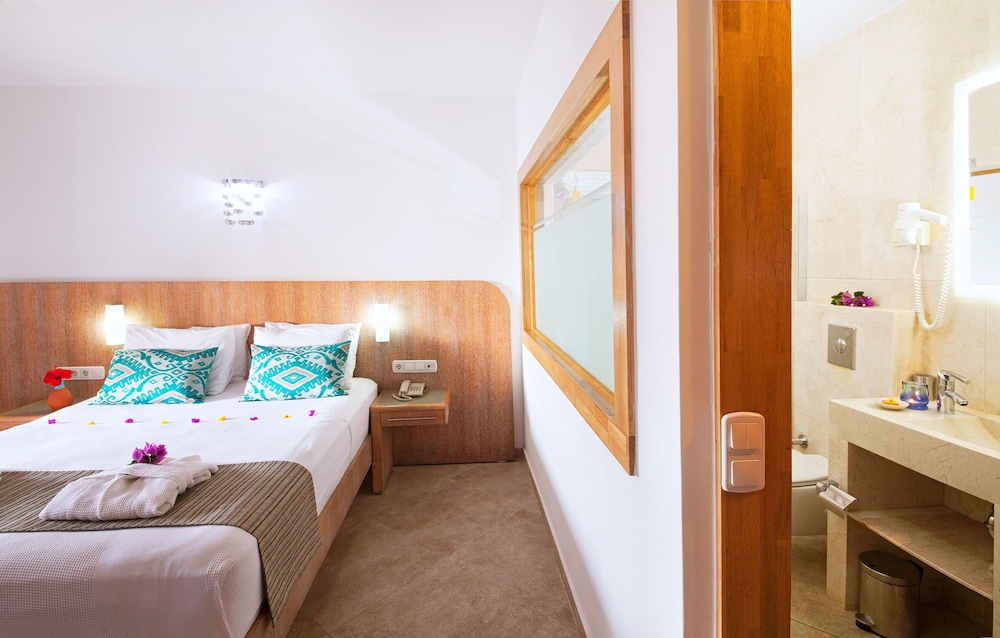 Mekvin Hotels Deniz Feneri Lighthouse 2