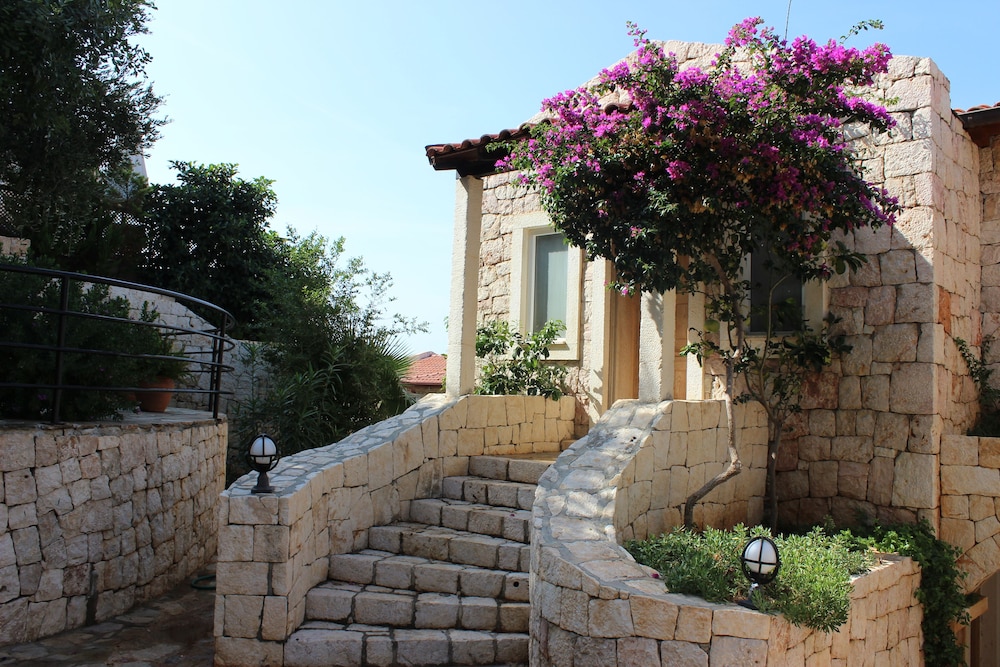 Mekvin Hotels Deniz Feneri Lighthouse 3