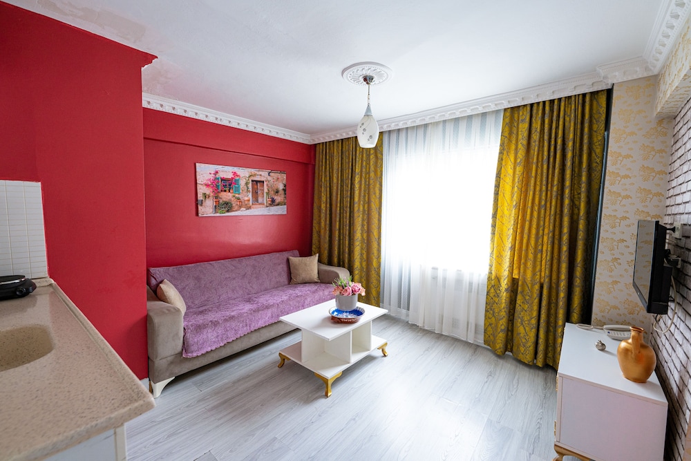 Bomonti Suit Hotel 10