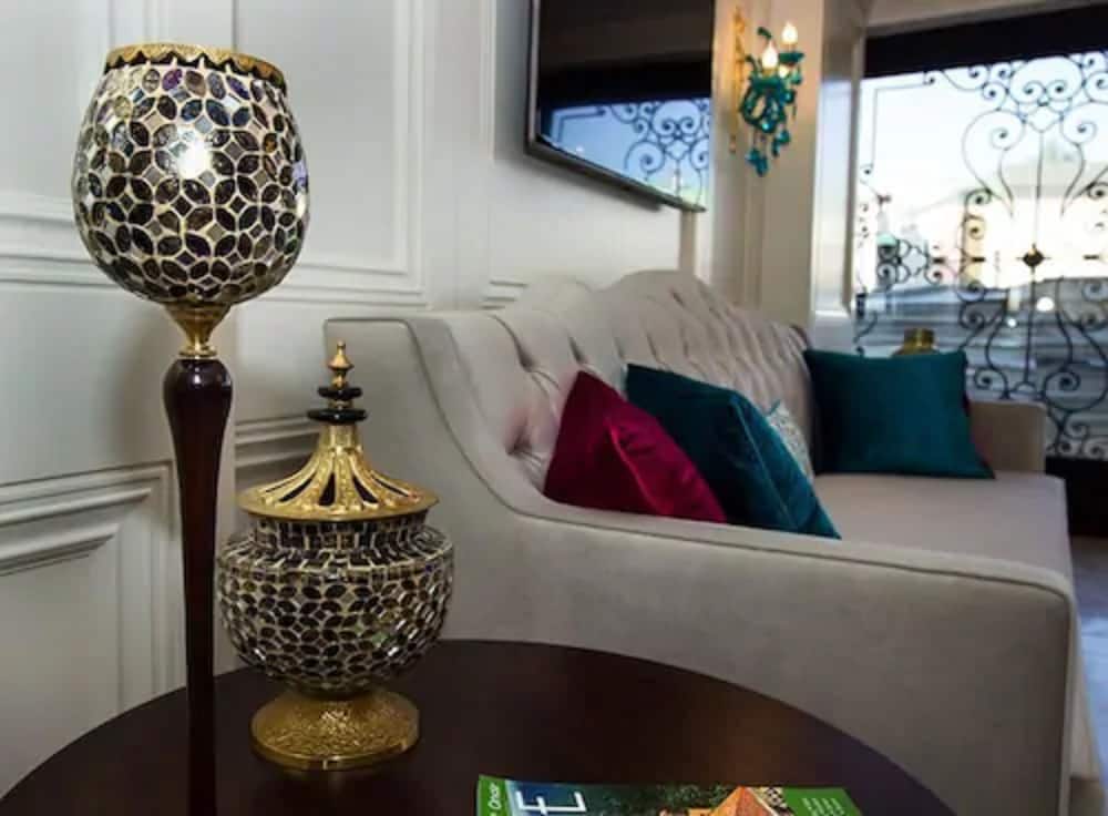 Istanbul Town Hotel 9