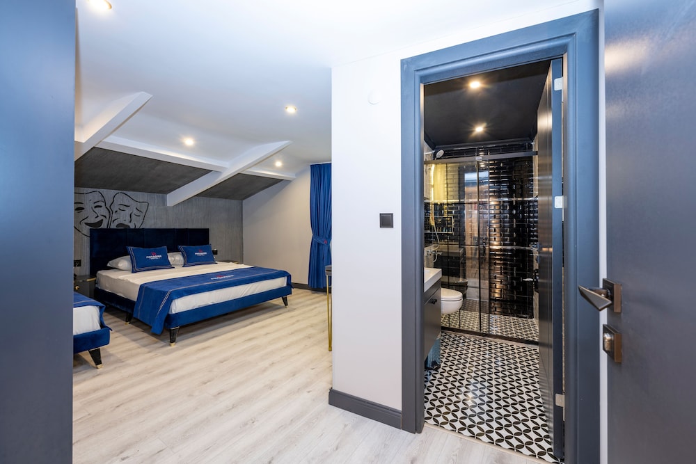 Paradise Airport Hotel 20
