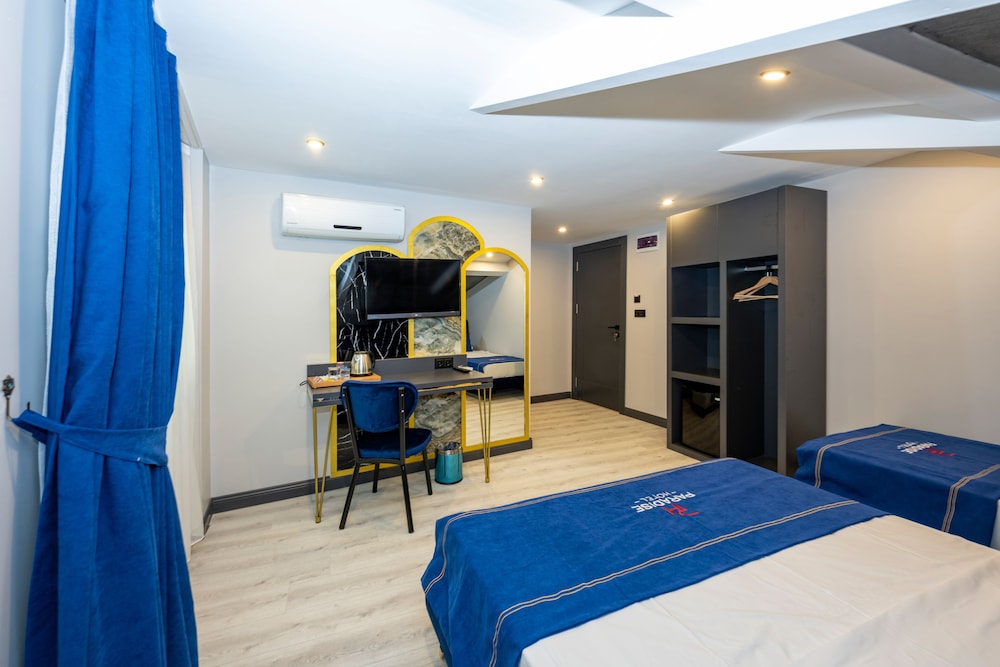 Paradise Airport Hotel 15