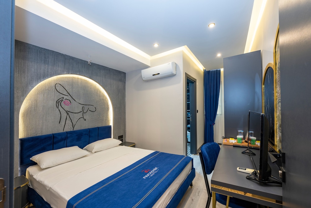 Paradise Airport Hotel 11