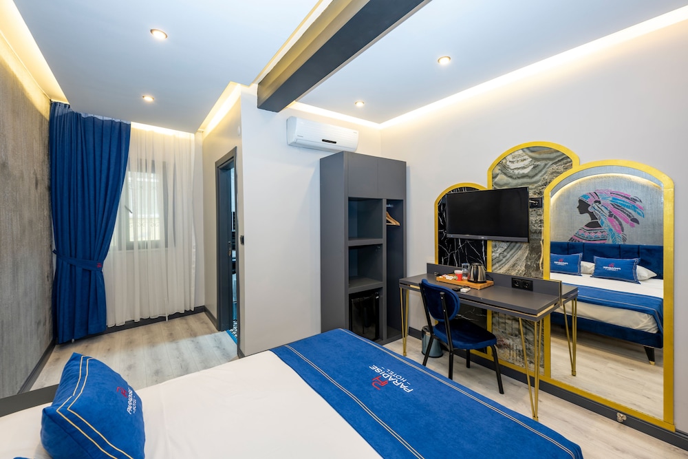 Paradise Airport Hotel 17