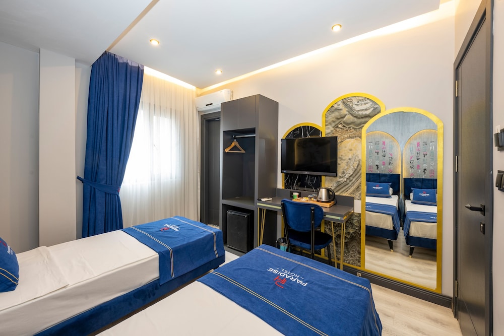 Paradise Airport Hotel 22