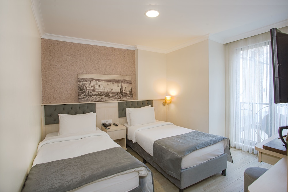 Sim Hotel 12