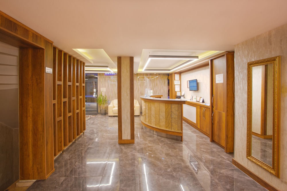 Sim Hotel 8
