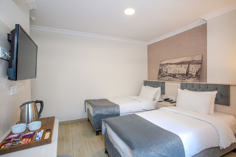 Sim Hotel 13