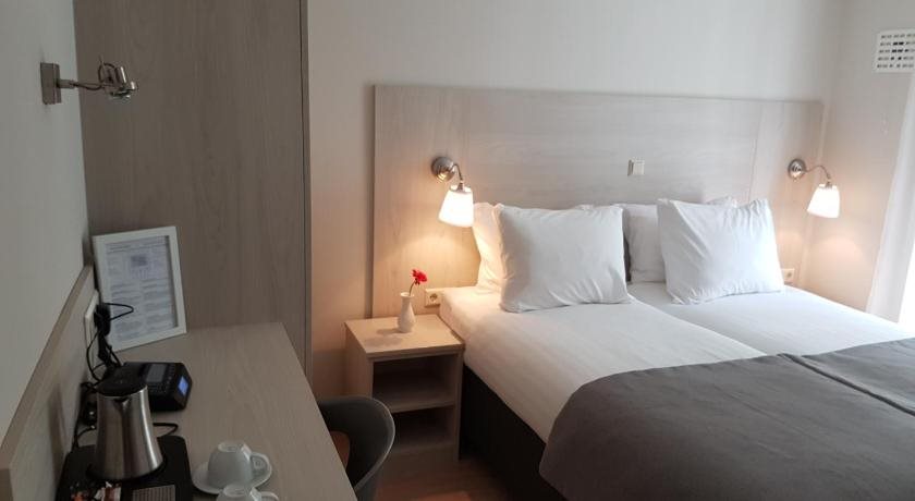 Adam Suites Hotel 10