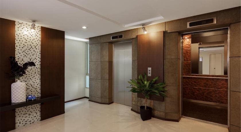 Silom Lofts Luxury Service Apartment 12