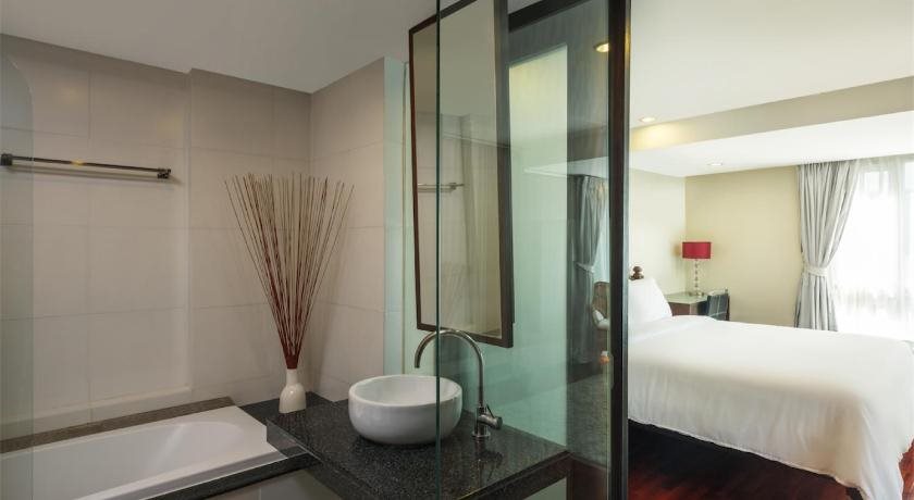 Silom Lofts Luxury Service Apartment 24