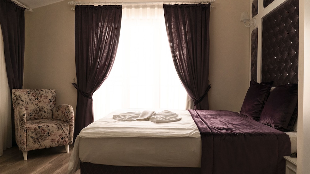 Microyal Hotel 11