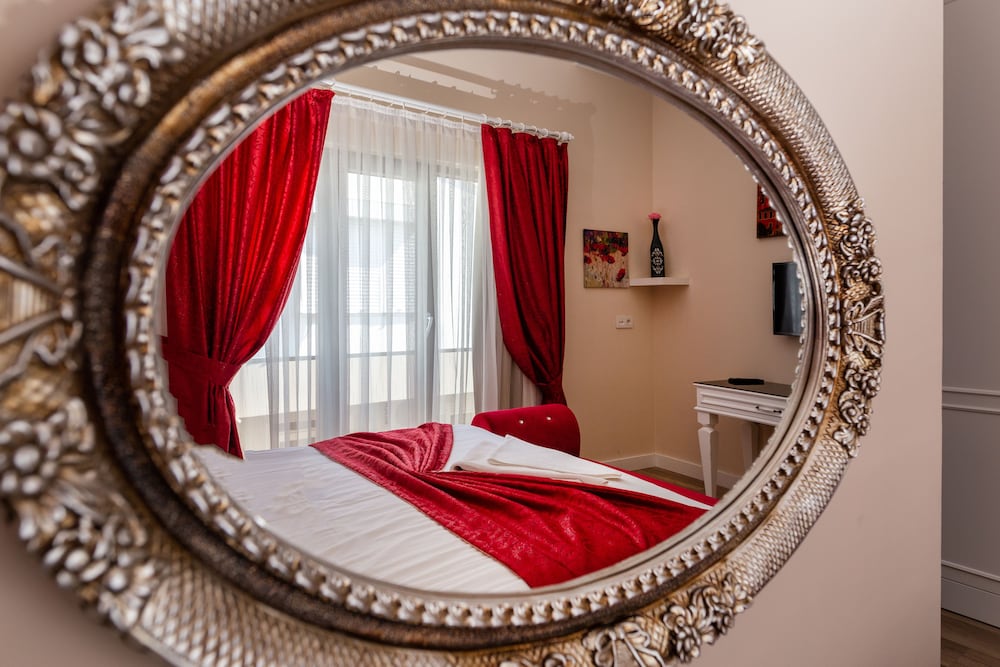 Microyal Hotel 18