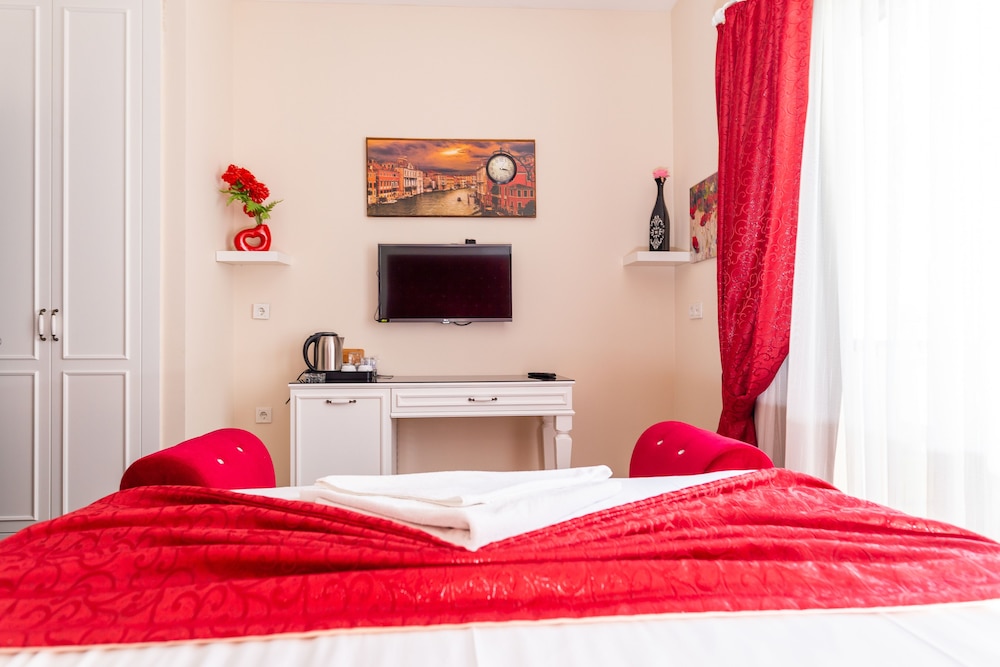 Microyal Hotel 17