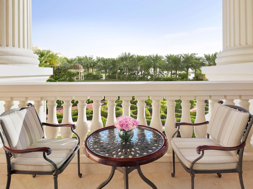 Raffles The Palm 22