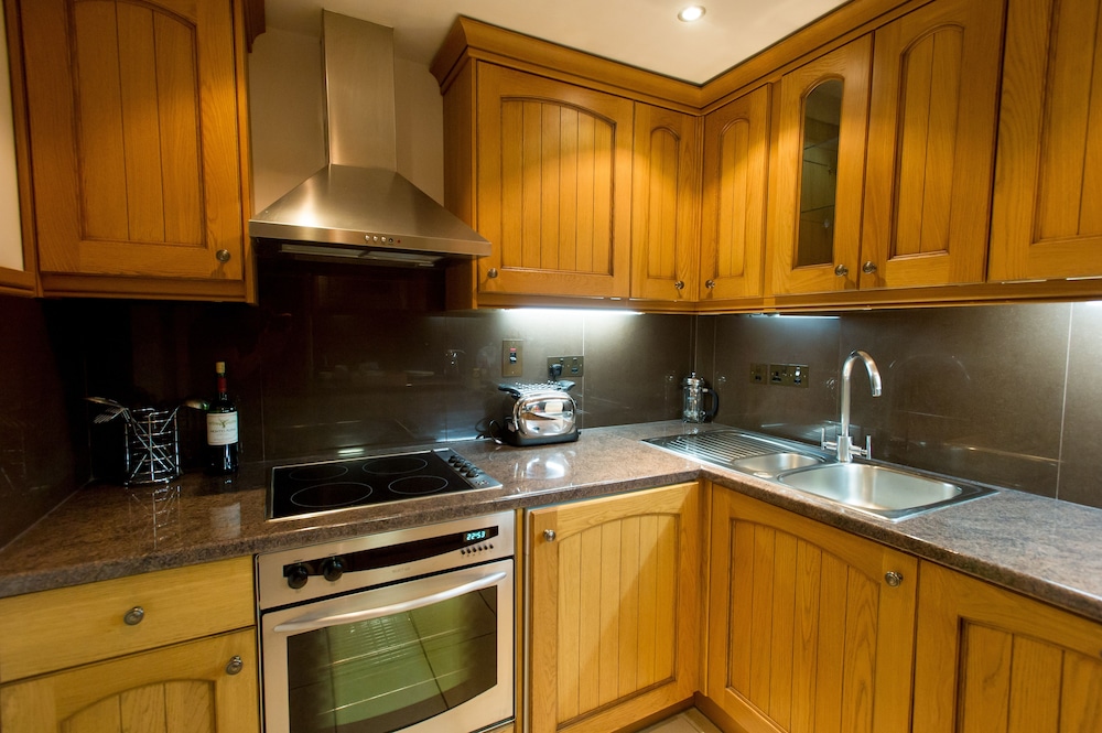 9 Hertford Street 22