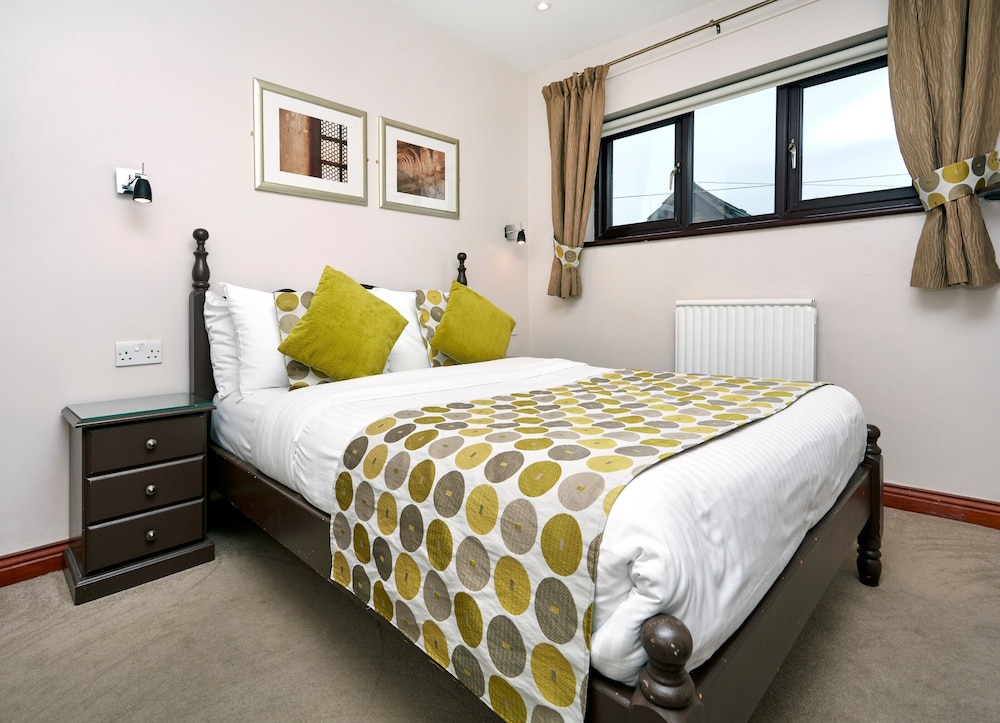 Conifers Guest House 10