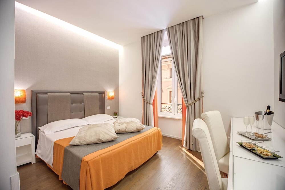 Boutique Rome Inn 12