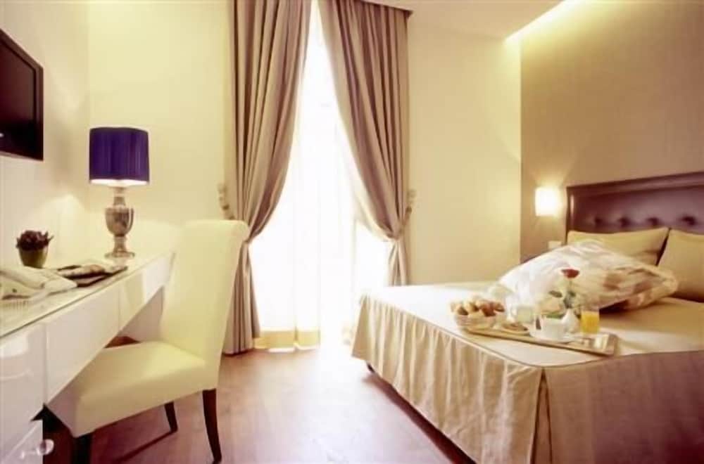 Boutique Rome Inn 8