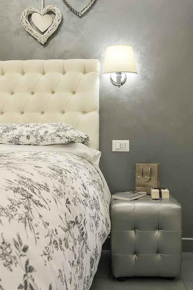 Relais Cavour Inn 11